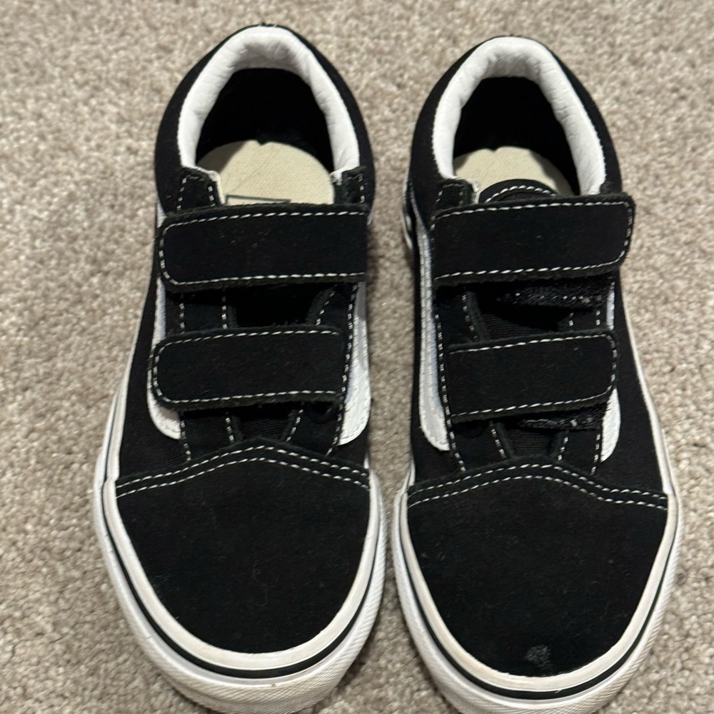 Vans Old Skool V Black Suede size 12 boys